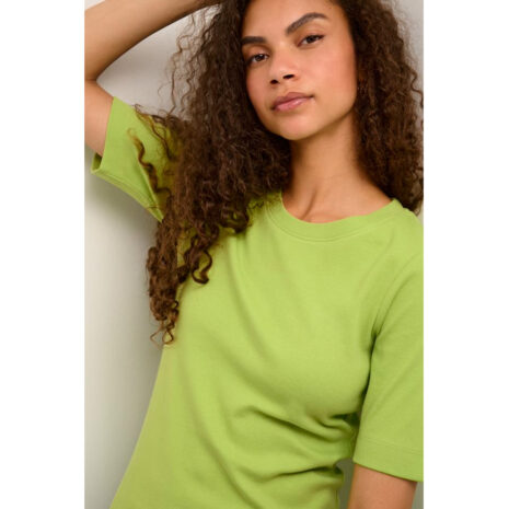 Grønn t-skjorte fra Karen by Simonsen
